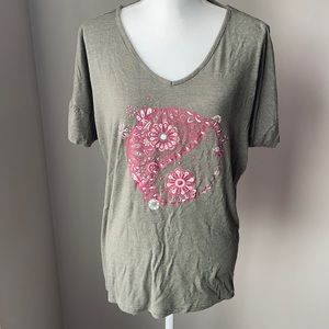 5/$25 La Vie en Rosé shirt